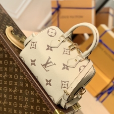 LV Speedy Bags